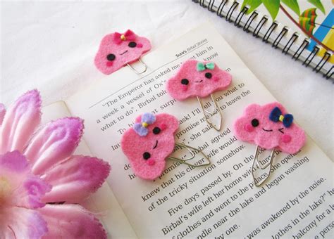 diy paperclip bookmark   love everyday