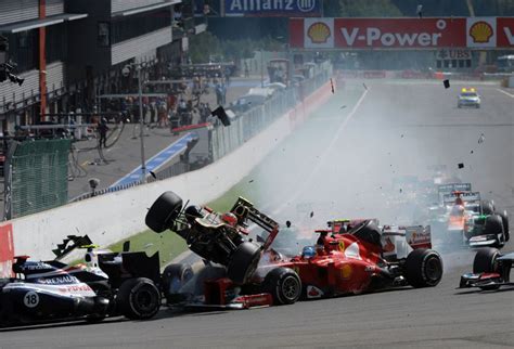 Foto Insiden Tabrakan Di Formula 1 Belgia ~ Hanya Blog Unik