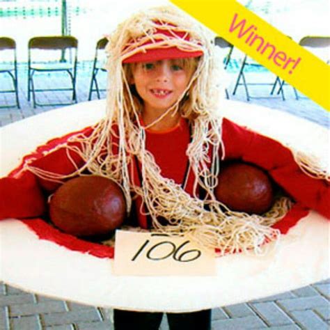 spaghetti and meatballs themed halloween costumes