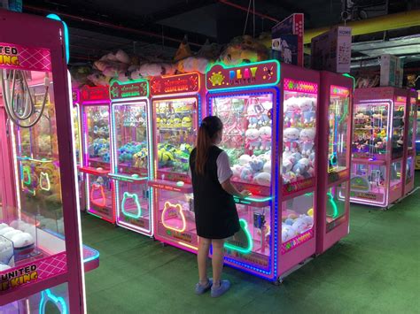 play united opens southeast asias largest claw machine arcade  tampines    types
