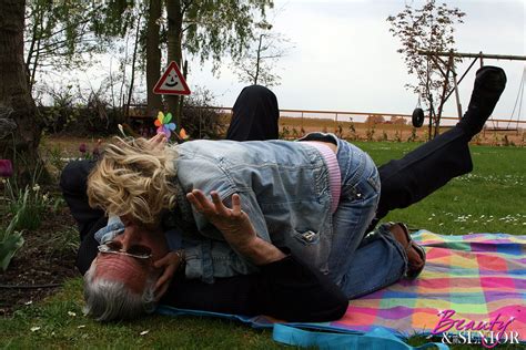 older senior fucking a teenage blonde after a car crash ass point