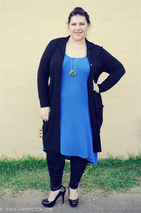 danimezza  size fashion blogger outfit curvy blue casual  fashion blogger outfit curvy