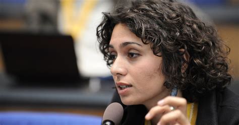 iran sentences activist actress to prison