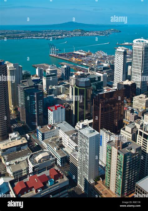 aerial view  downtown auckland city stock photo alamy