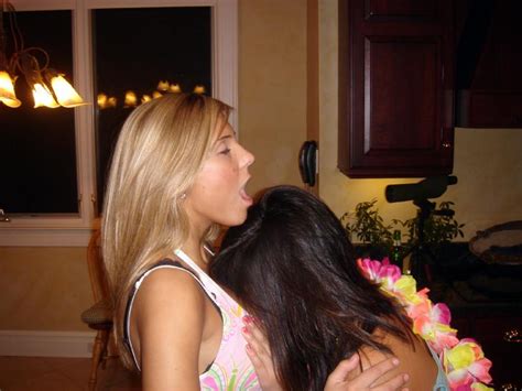 Burying Her Face In The Blonde S Cleavage Porn Pic Eporner