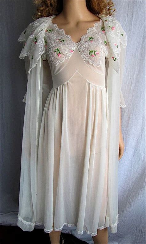 vintage peignoir nightgown set xs sm bridal lingerie honeymoon lingerie