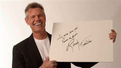 randy travis still in critical condition