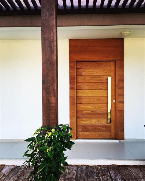portas de entrada de madeira  modelos  transformar sua casa