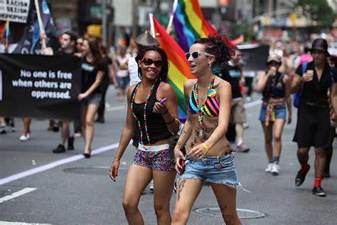 slideshow nyc goes all out for gay pride parade nymag