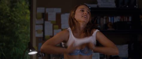 naked natalie portman in no strings attached