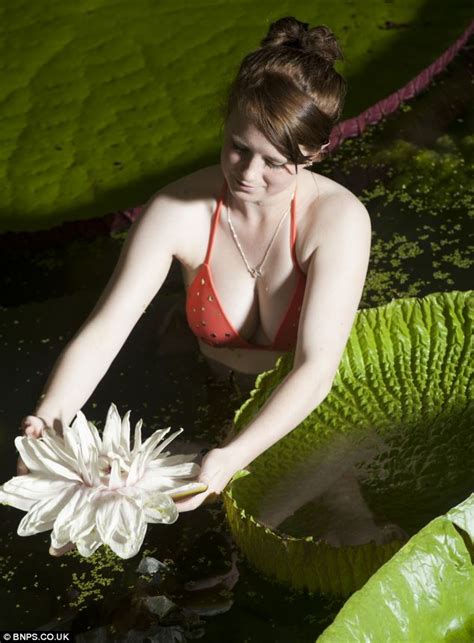 Botanists Attempt To Create The Largest Lily In The World By Cross