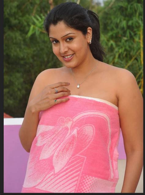telugu actress photos hot images hottest pics in saree telugu