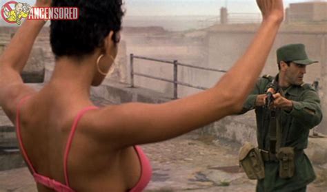 naked halle berry in die another day