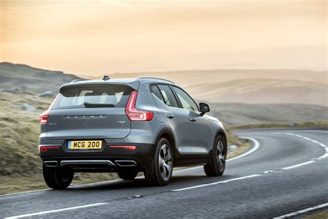 uk drive  volvo xc recharge   appealing plug  suv express star