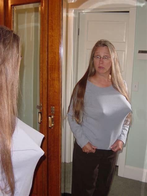 woman photos hanging breasts babes freesic eu