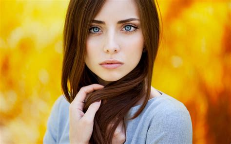 women face blue eyes brunette