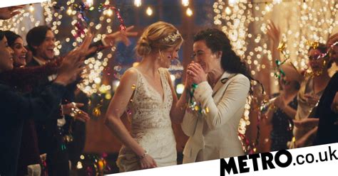 hallmark pulled lesbian kiss advert after one million moms complaint