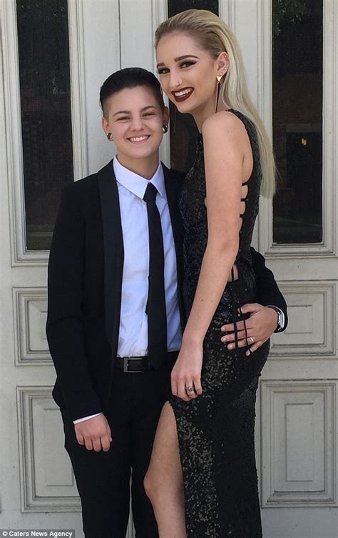 florida lesbian teens become first same sex couple to become prom king