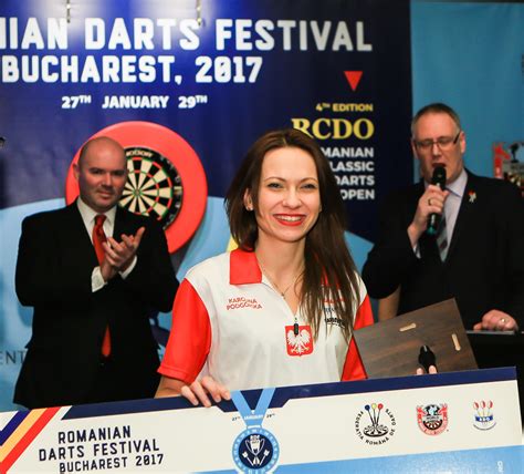 female darts player  darts forum