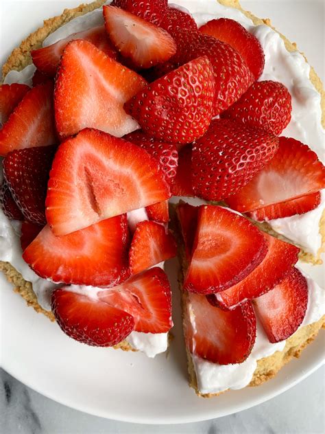 healthy strawberry shortcake paleo gluten  rachlmansfield