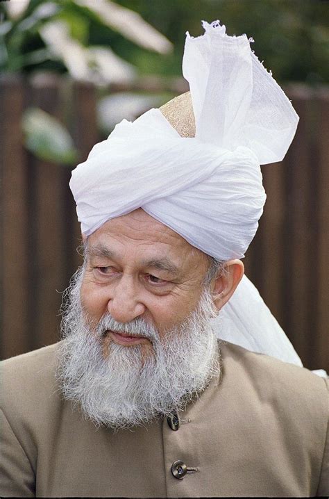 hazrat mirza tahir ahmad  chose  funeral prayers dawkins allah islam islam facts muslim