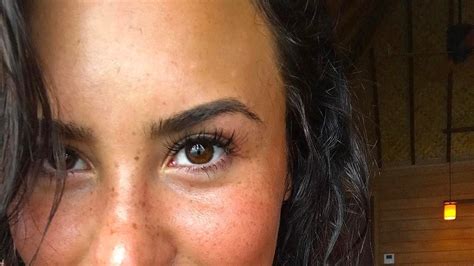 demi lovato s best freckles appreciation selfies teen vogue