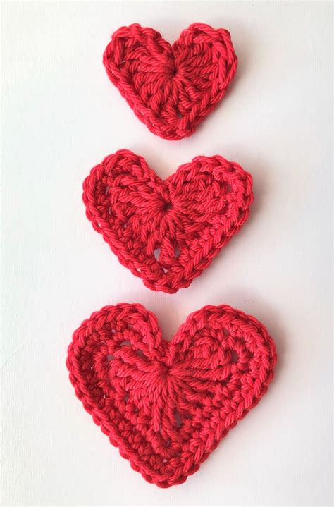 crochet hearts  sizes stickytapeandstring