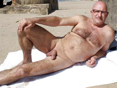 shaved gay dilf daddies nude