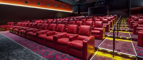amc theaters tests monthly  subscription service fanboys anonymous