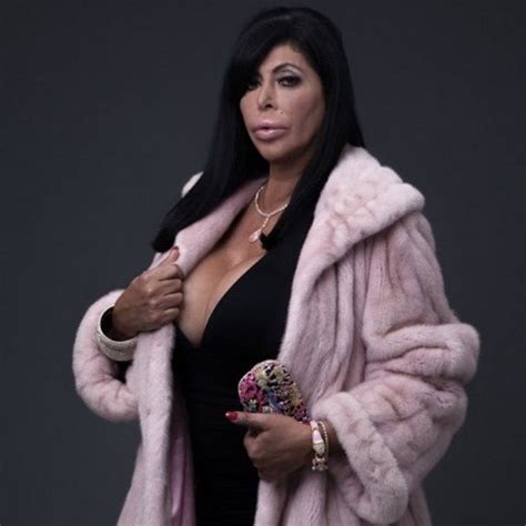 pin by delta s many moons on mob wifey big ang fav celebs fashion