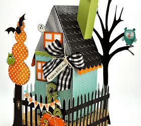 hand  paper  houses