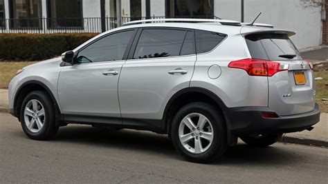 file toyota rav xle awd rear leftjpg