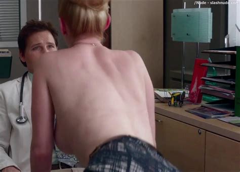 betty gilpin topless for a check up on nurse jackie photo 11 nude