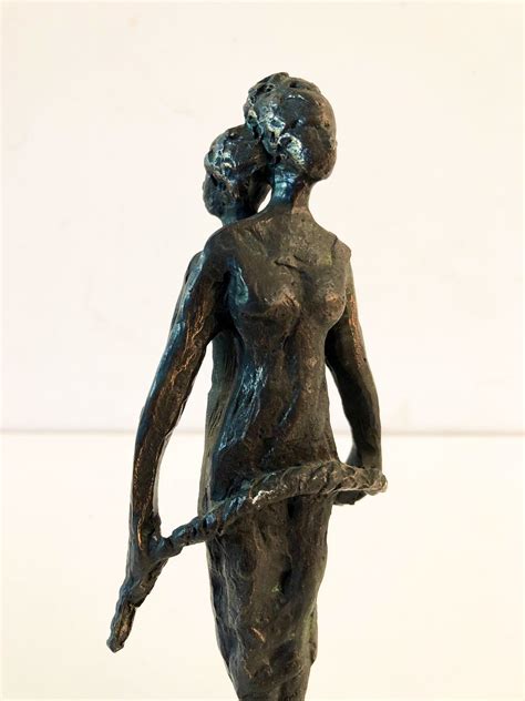 niet  onleesbaar gesigneerd bronzen beeldje van twee ballerinas