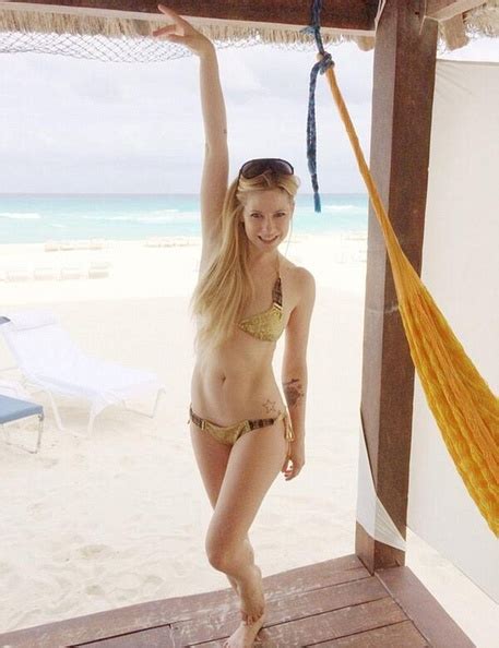 Avril Lavigne Bikini Photos The Fappening 2014 2019