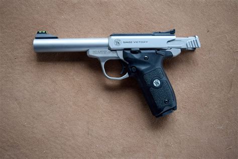 smith wesson sw victory pistol review pew pew tactical