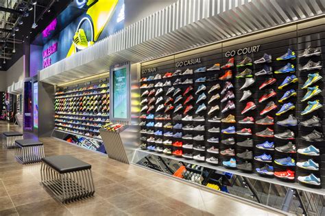 retail storeshop designs  sport mall   emirates dubai love  design