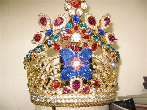 fiesta coronation crown  creivax