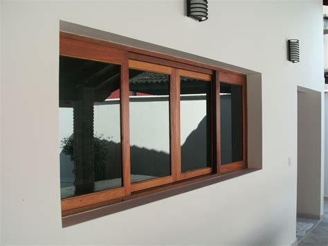 janela de madeira portalmad esquadrias feitas sob medida  sua obra small apartment closet