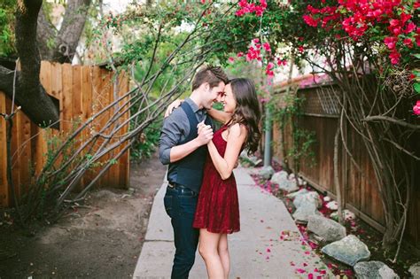 These 30 Cute Married People Hugging Pictures Will Melt