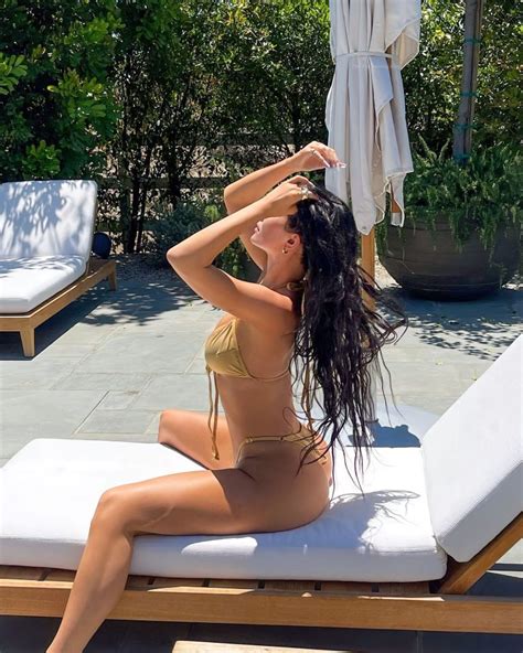 kylie jenner looks hot in a tiny bikini 12 photos video thefappening