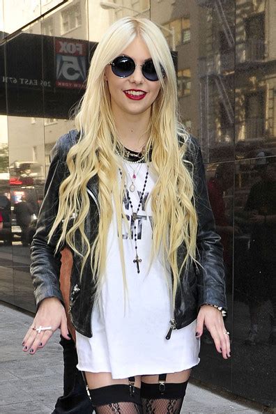 the black blog of style by gaia audrey torchia star look taylor momsen