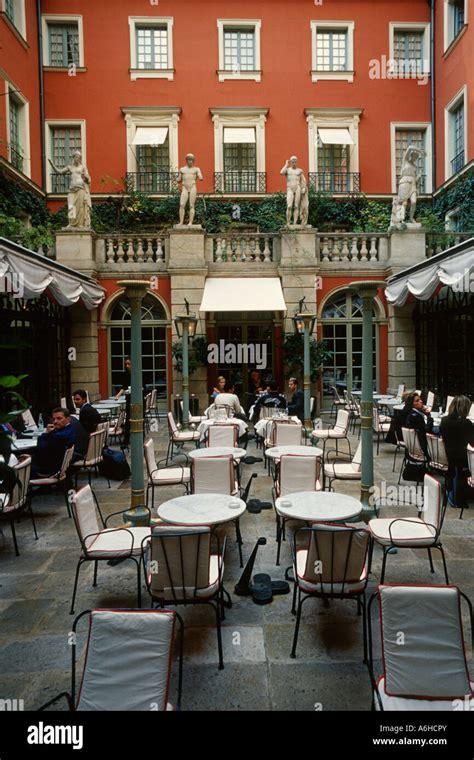 costes paris  res stock photography  images alamy