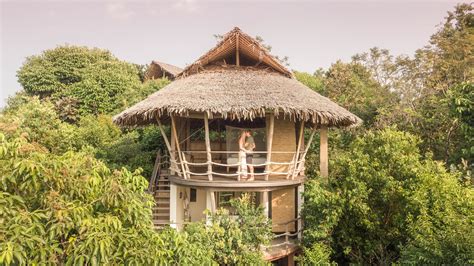 sustainable treehouse hotel  thailand  hideout