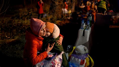 Flüchtlinge Aus Der Ukraine Ankunft Bei Dichtem Schneefall Tagesschau De