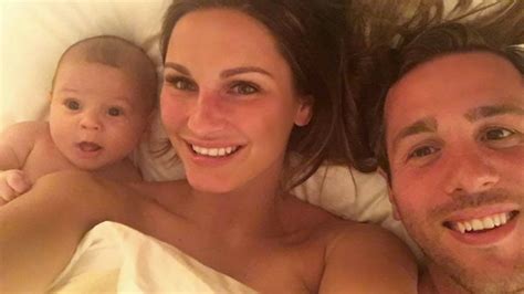 Sam Faiers Sandwiches Herself Between The Men In Her Life On Super Cute