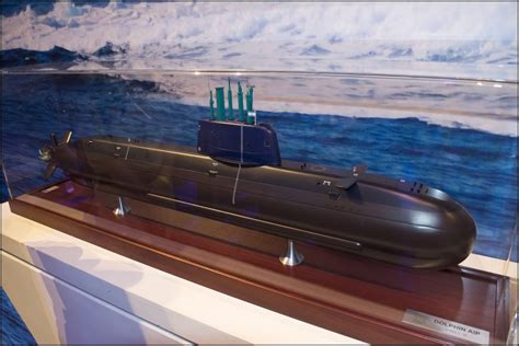 meet israels super dolphin class submarine armed  nukes