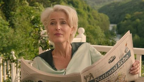 the crown gillian anderson entra para o elenco da 4ª