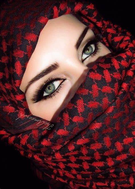 best 25 niqab eyes ideas on pinterest hijab niqab black and white models and muslim face veil