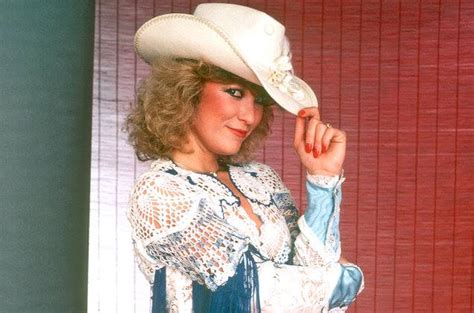 female country singers the top 30 of all time